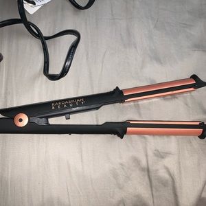 Kardashian Beauty Straightener + Curler